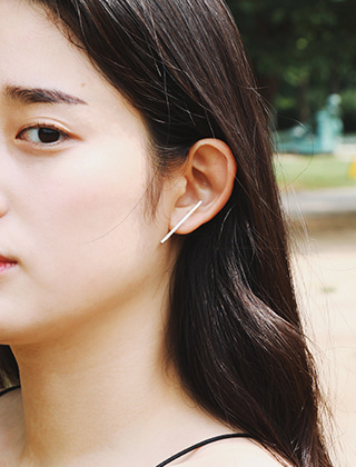 silver stick line earring