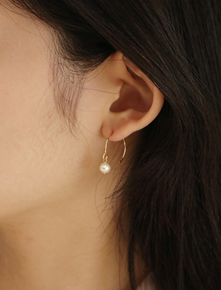 half ring pearl earring